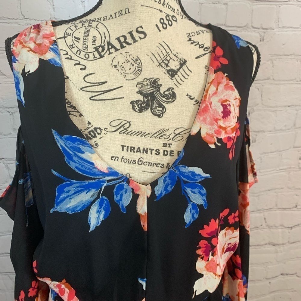 Charles Henry / Cold Shoulder Dress / Size medium - Picture 5 of 9
